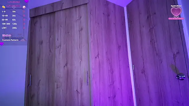 Snapshot of Kiitygirl chatting on 02-03-25, 11:42 Kiitygirl online show from 02-03-25, 11:42