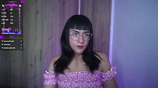 Snapshot of Kiitygirl chatting on 03-01-25, 10:02 Kiitygirl online show from 03-01-25, 10:02