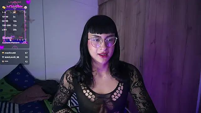 Snapshot of Kiitygirl chatting on 03-02-25, 08:27 Kiitygirl online show from 03-02-25, 08:27