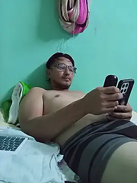 Andresguz35 online show from 11-19-25, 05:51