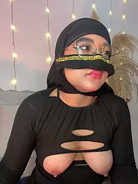 Snapshot of Maisa_issa chatting on 02-22-25, 03:47 Maisa issa online show from 02-22-25, 03:47