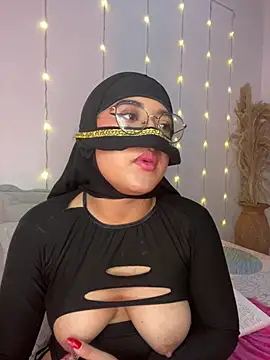 Snapshot of Maisa_issa chatting on 03-15-25, 03:48 Maisa issa online show from 03-15-25, 03:48