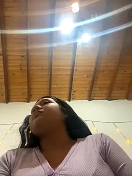 Snapshot of Maisa_issa chatting on 09-16-25, 01:23 Maisa issa online show from 09-16-25, 01:23