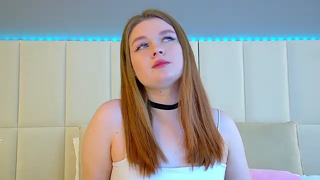 CrystalLyons online show from 03-02-25, 09:31