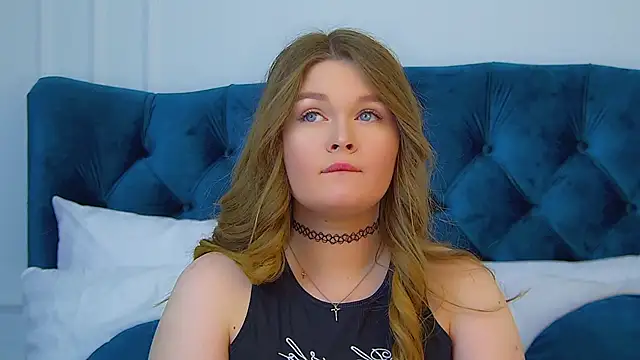 CrystalLyons online show from 10-13-25, 06:08