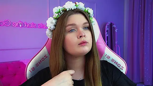 CrystalLyons online show from 05-27-26, 01:57