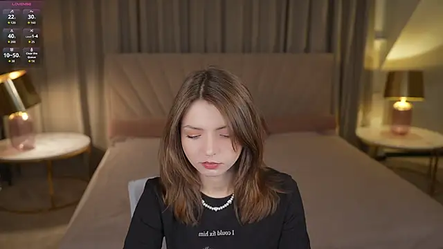 Snapshot of Michelle_054 chatting on 11-27-25, 04:47 Michelle 054 online show from 11-27-25, 04:47