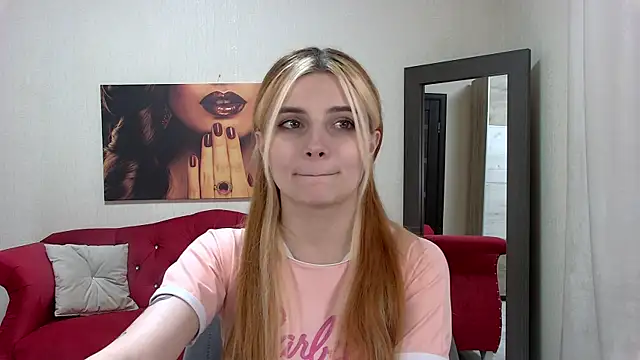 Snapshot of KellyStone chatting on 01-22-25, 11:43 KellyStone online show from 01-22-25, 11:43