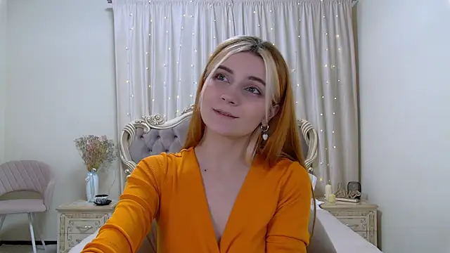 Snapshot of KellyStone chatting on 01-24-25, 08:23 KellyStone online show from 01-24-25, 08:23