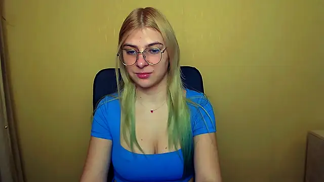 Luna Lush  online show from 01-25-25, 08:31