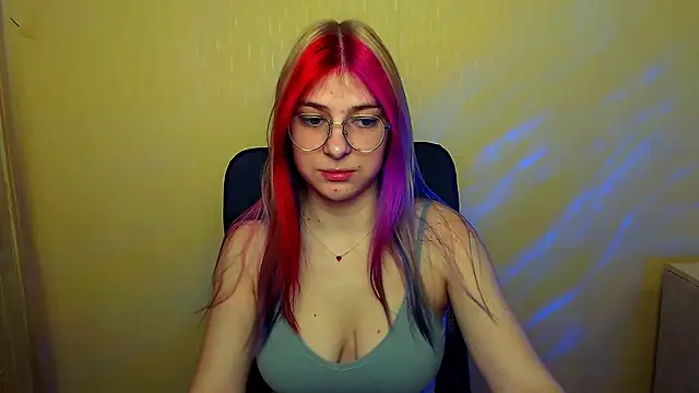 Luna Lush  online show from 02-15-25, 08:44