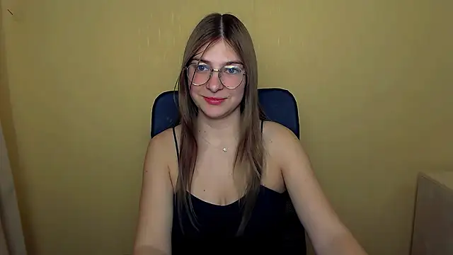 Luna Lush  online show from 10-13-25, 08:47