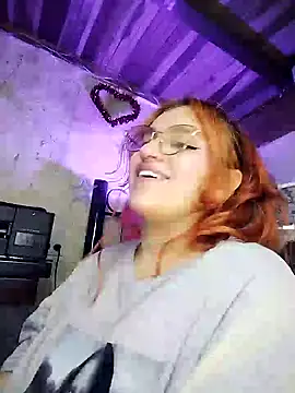 SophiaWeestt99 online show from 03-05-25, 07:38