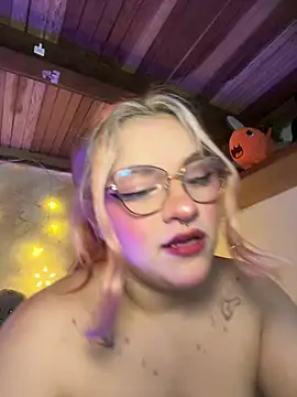 SophiaWeestt99 online show from 02-06-26, 04:28