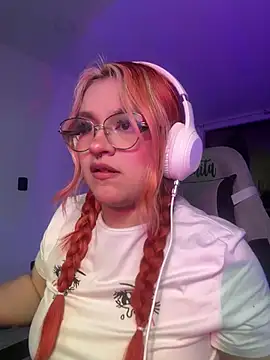 SophiaWeestt99 online show from 06-07-26, 05:22