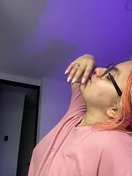 SophiaWeestt99 online show from 06-10-26, 04:01