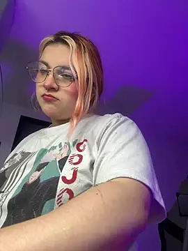 SophiaWeestt99 online show from 06-30-26, 03:29