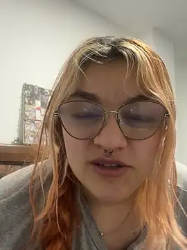 SophiaWeestt99 online show from 07-14-26, 05:34