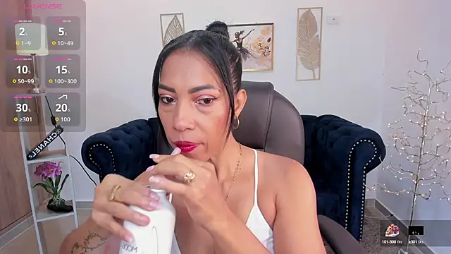 Shantaall  online show from 10-15-25, 03:12