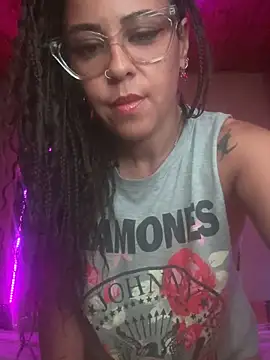 Snapshot of mariposapontiak420 chatting on 02-17-26, 03:14 mariposapontiak420 online show from 02-17-26, 03:14