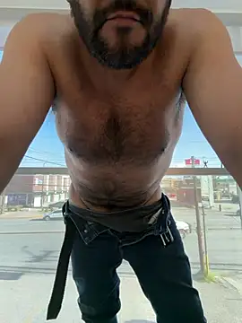 Snapshot of VERGONEGRO chatting on 03-17-26, 11:30 VERGONEGRO online show from 03-17-26, 11:30