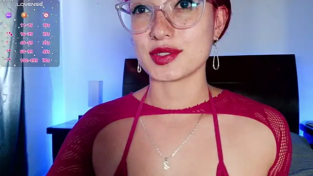 luccycollins  online show from 06-04-26, 02:34
