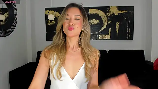 RebeccaHudson online show from 11-18-25, 06:56