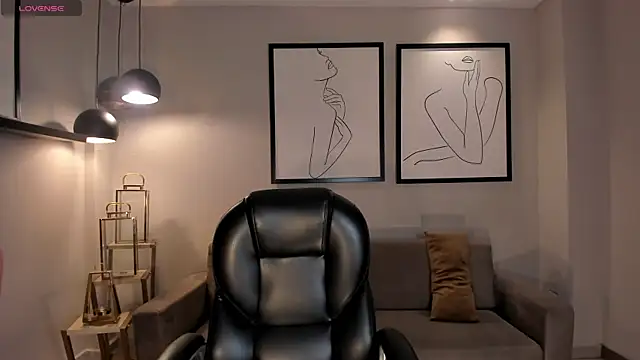 RebeccaHudson online show from 12-17-25, 08:04