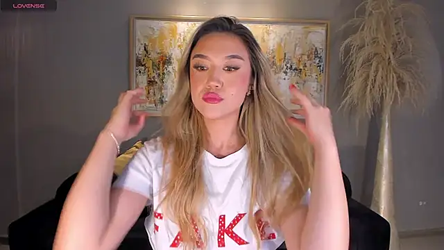 RebeccaHudson online show from 04-29-26, 10:05