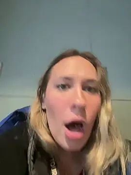 M1ssyk1ssy online show from 01-03-25, 03:33