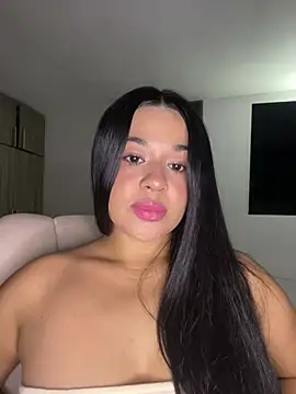Snapshot of Aitana98_ chatting on 07-18-26, 01:10 Aitana98 online show from 07-18-26, 01:10