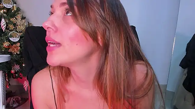 camilawm19 online show from 12-23-24, 08:44