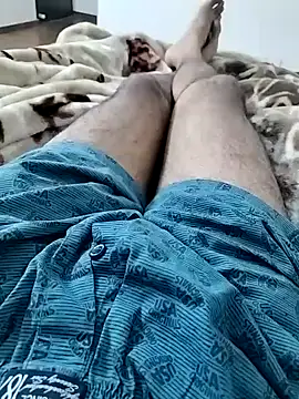 Snapshot of luckylads0037 chatting on 11-14-25, 07:45 luckylads0037 online show from 11-14-25, 07:45