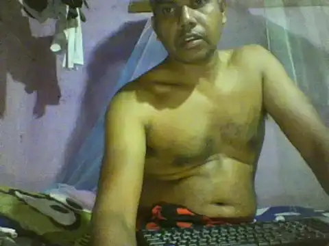 Snapshot of roundbunny chatting on 12-09-24, 04:37 roundbunny online show from 12-09-24, 04:37
