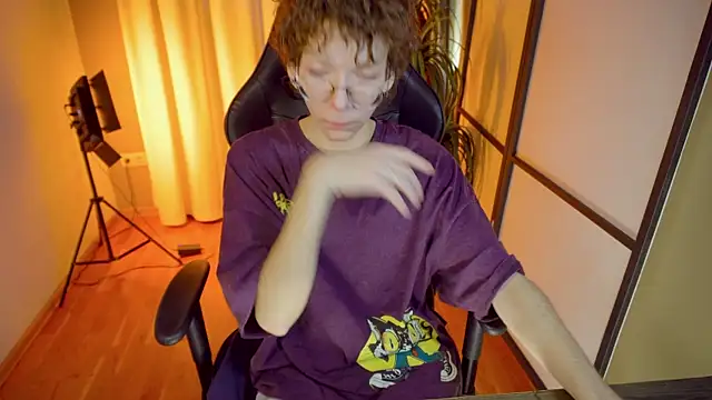 Snapshot of TommieH chatting on 02-14-25, 05:19 TommieH online show from 02-14-25, 05:19