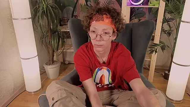 Snapshot of TommieH chatting on 03-08-25, 11:48 TommieH online show from 03-08-25, 11:48