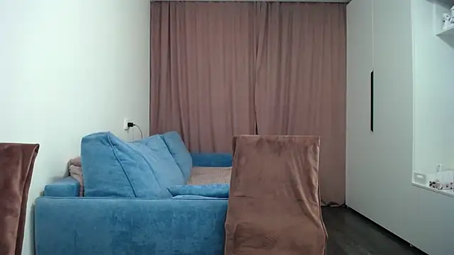 LinaSparks online show from 02-28-25, 03:04