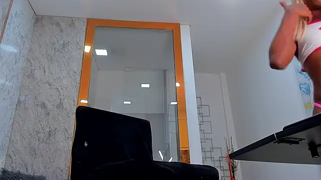 Snapshot of Keila_Mendoza chatting on 03-06-25, 09:09 Keila Mendoza online show from 03-06-25, 09:09