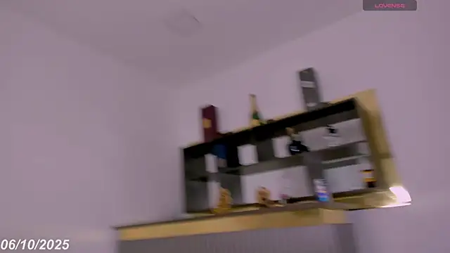 Snapshot of Keila_Mendoza chatting on 10-06-25, 09:56 Keila Mendoza online show from 10-06-25, 09:56