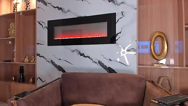 Snapshot of Keila_Mendoza chatting on 11-25-25, 04:23 Keila Mendoza online show from 11-25-25, 04:23