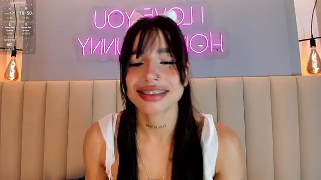 Snapshot of Torimonroe_ chatting on 02-14-26, 04:37 Torimonroe online show from 02-14-26, 04:37