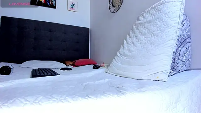 Snapshot of atenea_21_ chatting on 07-28-26, 12:40 atenea 21 online show from 07-28-26, 12:40