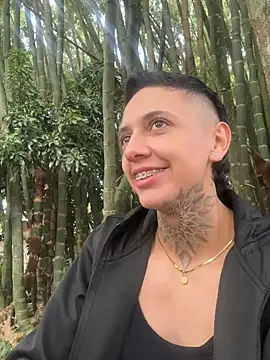 Snapshot of _PhillipBrown chatting on 12-14-24, 12:55 PhillipBrown online show from 12-14-24, 12:55