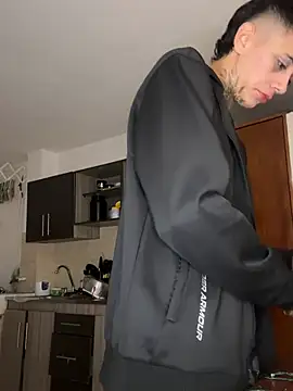 Snapshot of _PhillipBrown chatting on 12-15-24, 08:52 PhillipBrown online show from 12-15-24, 08:52