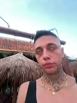 Snapshot of _PhillipBrown chatting on 12-26-24, 11:10 PhillipBrown online show from 12-26-24, 11:10