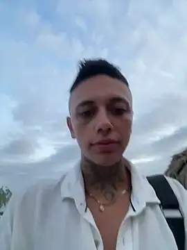 Snapshot of _PhillipBrown chatting on 12-27-24, 11:06 PhillipBrown online show from 12-27-24, 11:06