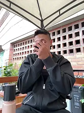 Snapshot of _PhillipBrown chatting on 02-01-25, 08:47 PhillipBrown online show from 02-01-25, 08:47