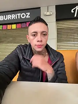 Snapshot of _PhillipBrown chatting on 02-10-25, 01:11 PhillipBrown online show from 02-10-25, 01:11