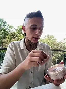 Snapshot of _PhillipBrown chatting on 02-19-25, 10:09 PhillipBrown online show from 02-19-25, 10:09