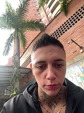 Snapshot of _PhillipBrown chatting on 03-04-25, 01:49 PhillipBrown online show from 03-04-25, 01:49